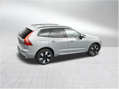 2025 Volvo XC60 Plug-In Hybrid T8 Plus