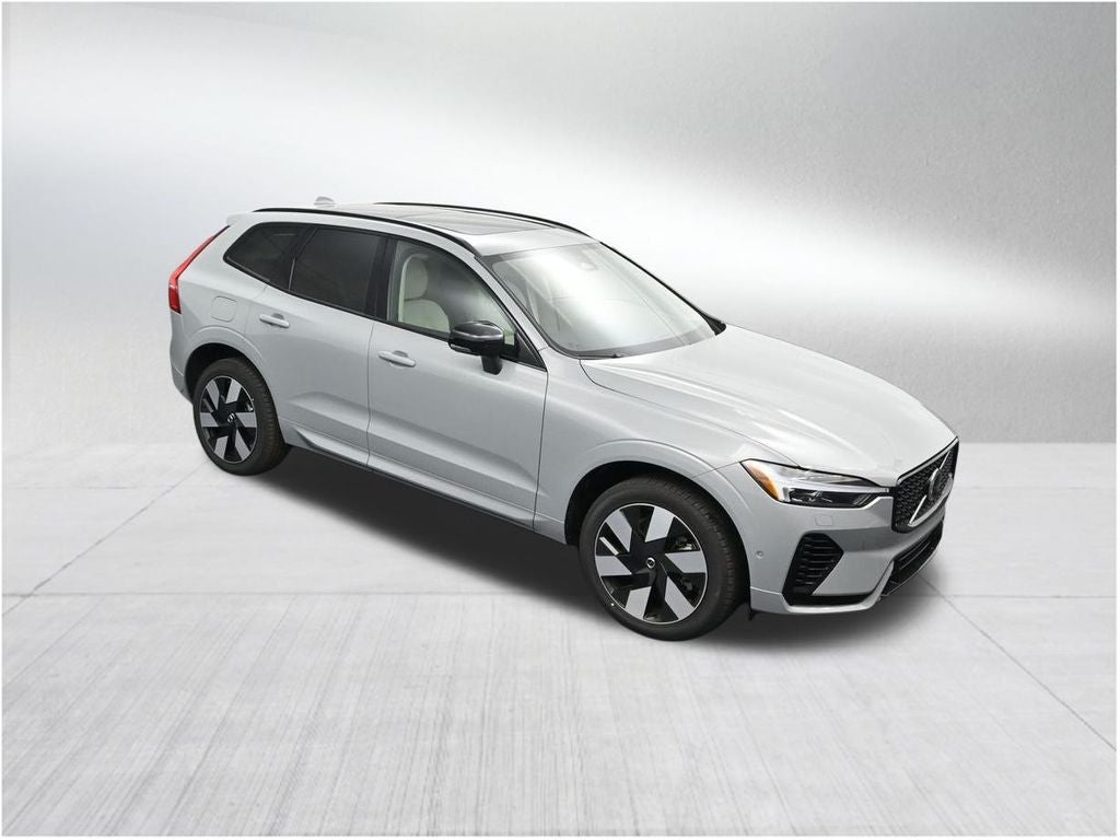 2025 Volvo XC60 Plug-In Hybrid T8 Plus