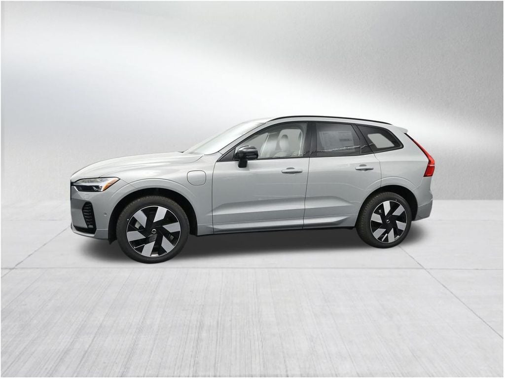 2025 Volvo XC60 Plug-In Hybrid T8 Plus