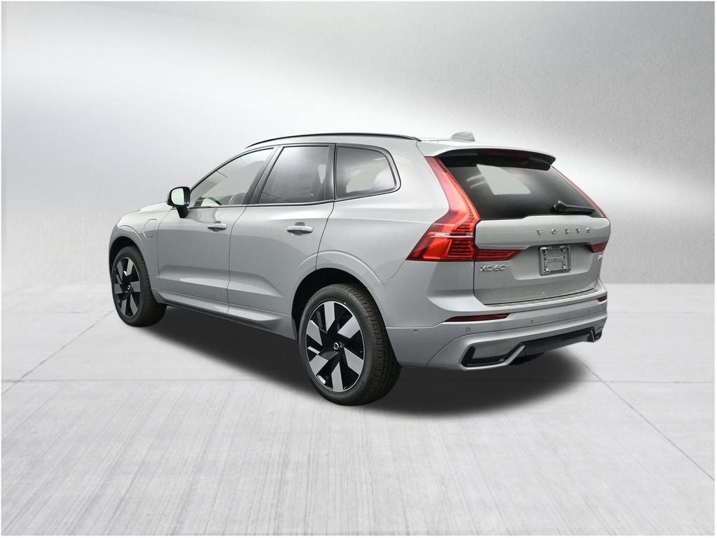 2025 Volvo XC60 Plug-In Hybrid T8 Plus
