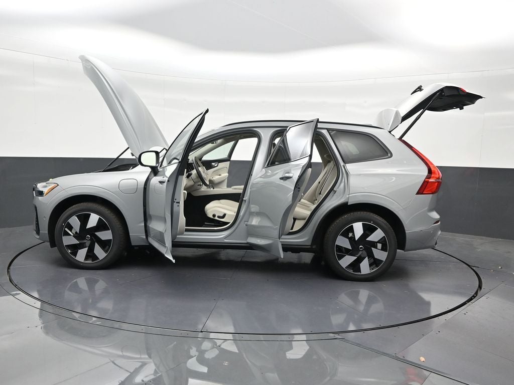 2025 Volvo XC60 Plug-In Hybrid T8 Plus