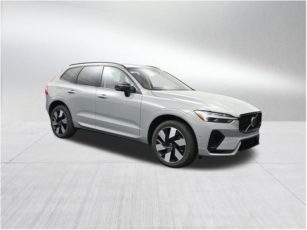 2025 Volvo XC60 Plug-In Hybrid T8 Plus