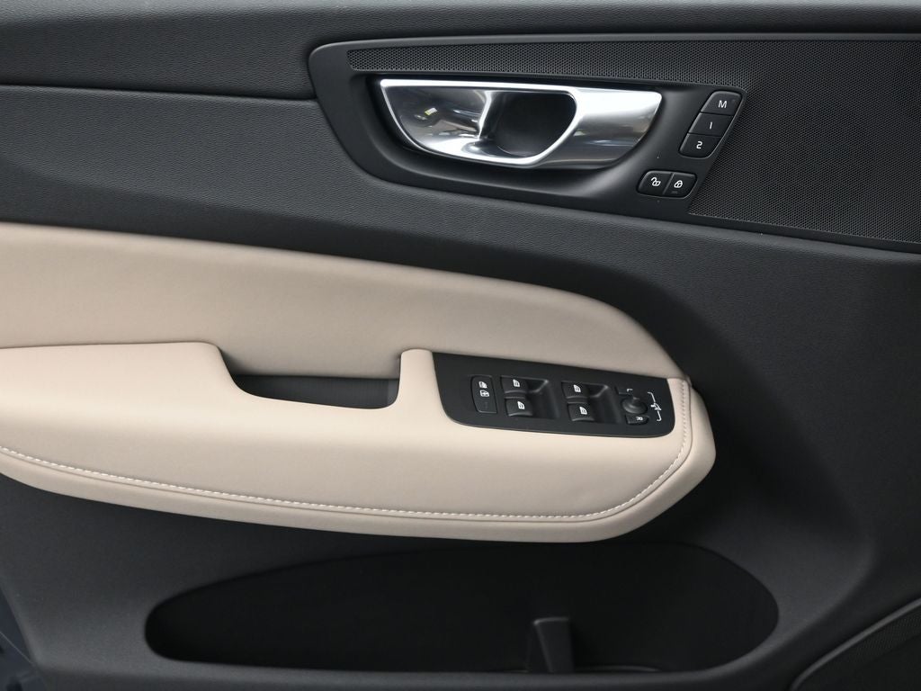 2026 Volvo XC60 Plug-In Hybrid T8 Plus