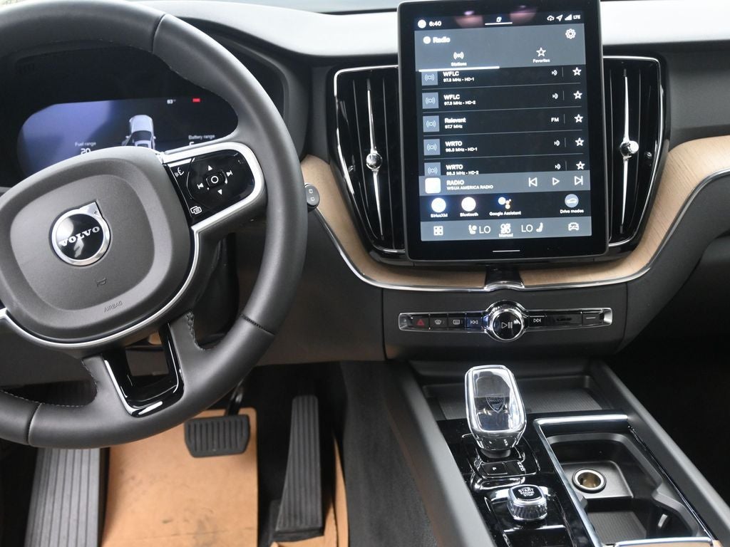 2026 Volvo XC60 Plug-In Hybrid T8 Plus