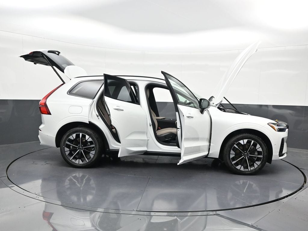 2026 Volvo XC60 Plug-In Hybrid T8 Plus