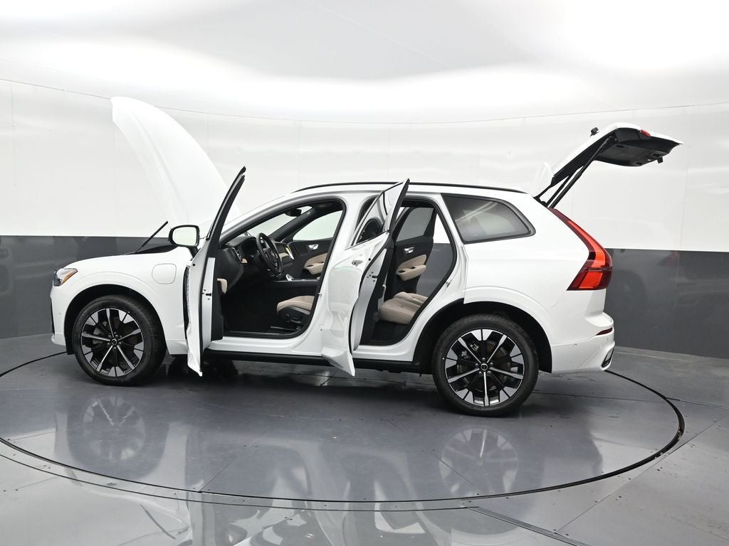 2026 Volvo XC60 Plug-In Hybrid T8 Plus