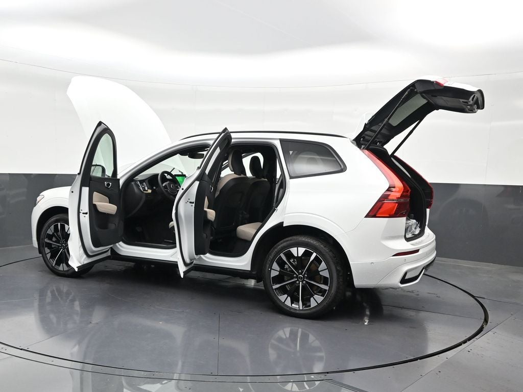 2026 Volvo XC60 Plug-In Hybrid T8 Plus