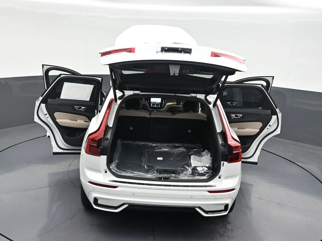 2026 Volvo XC60 Plug-In Hybrid T8 Plus