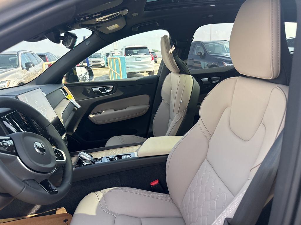 2026 Volvo XC60 Plug-In Hybrid T8 Plus