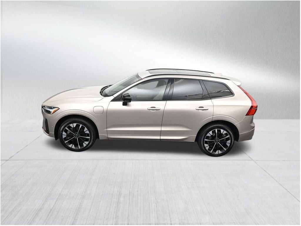 2026 Volvo XC60 Plug-In Hybrid T8 Plus