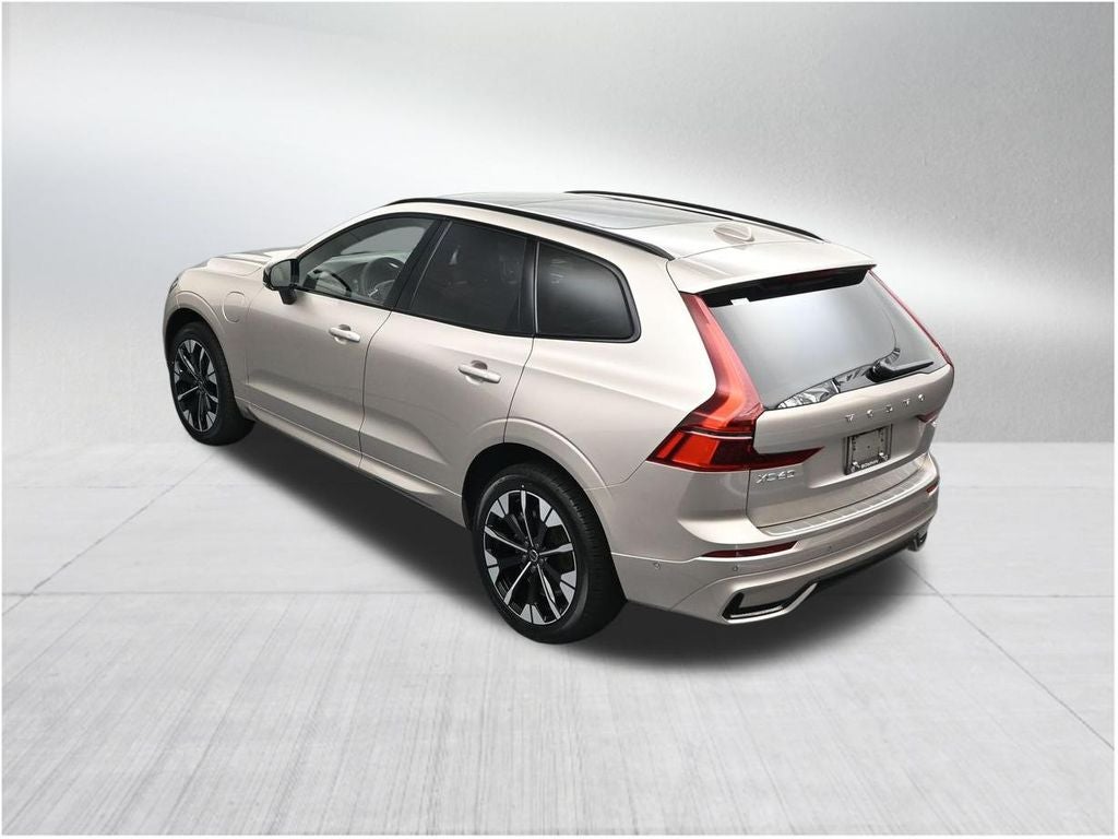 2026 Volvo XC60 Plug-In Hybrid T8 Plus
