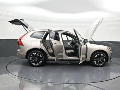 2026 Volvo XC60 Plug-In Hybrid T8 Plus