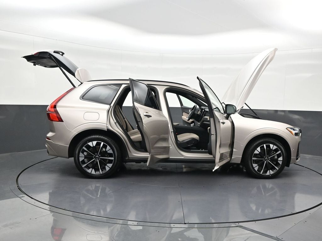 2026 Volvo XC60 Plug-In Hybrid T8 Plus