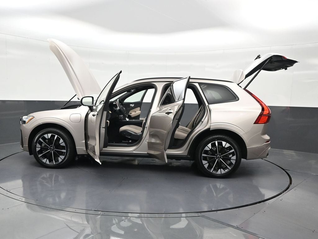 2026 Volvo XC60 Plug-In Hybrid T8 Plus