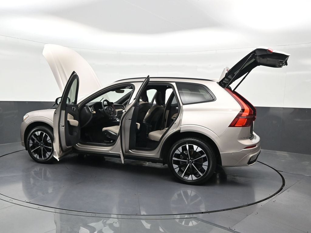 2026 Volvo XC60 Plug-In Hybrid T8 Plus