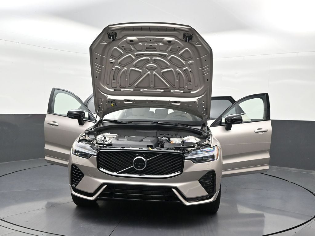 2026 Volvo XC60 Plug-In Hybrid T8 Plus