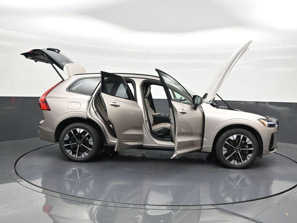2026 Volvo XC60 Plug-In Hybrid T8 Plus