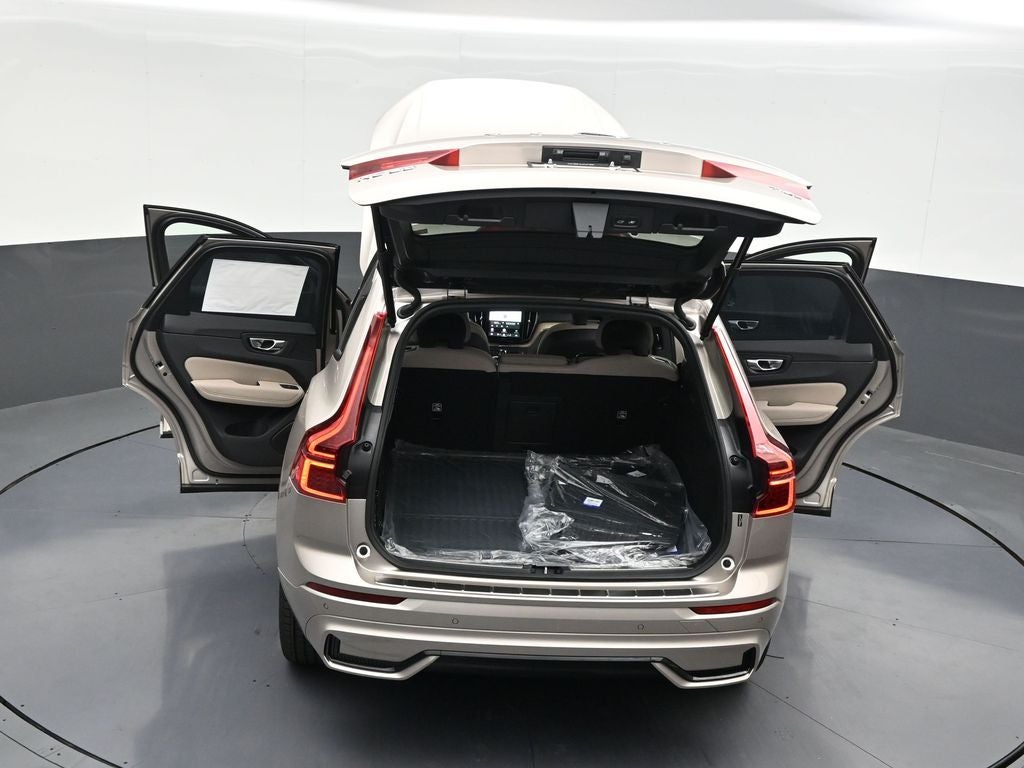 2026 Volvo XC60 Plug-In Hybrid T8 Plus