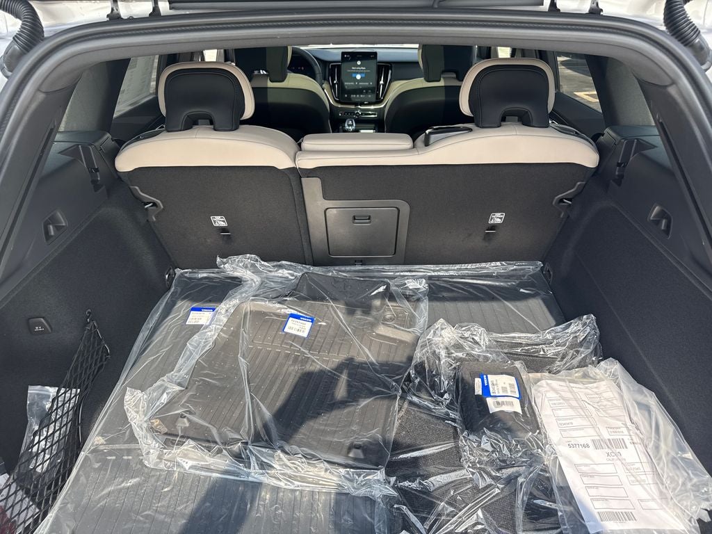 2026 Volvo XC60 Plug-In Hybrid T8 Plus