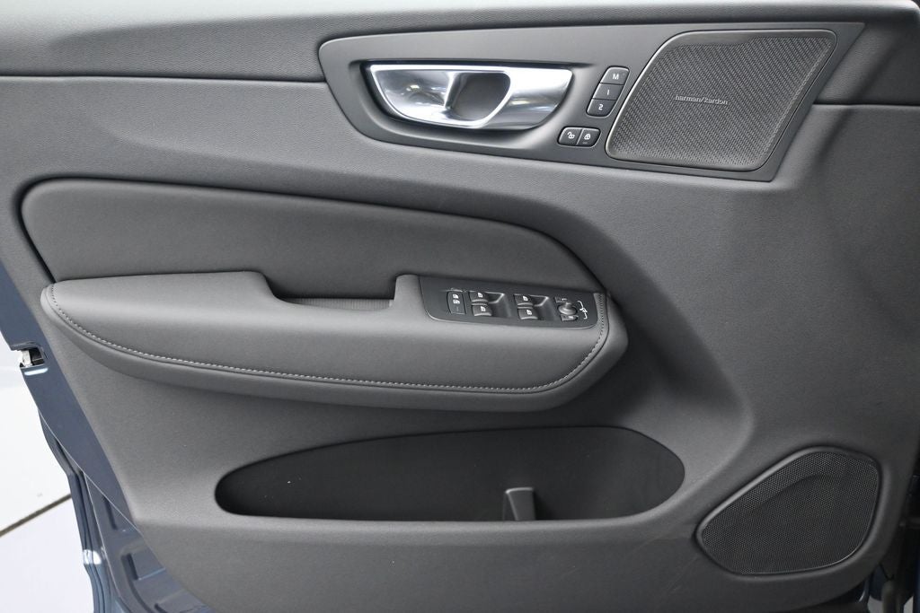 2026 Volvo XC60 Plug-In Hybrid T8 Plus