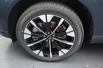 2026 Volvo XC60 Plug-In Hybrid T8 Plus