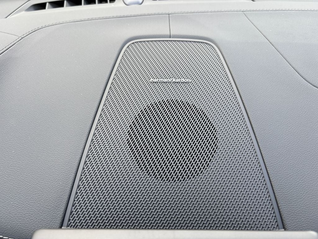 2026 Volvo XC60 Plug-In Hybrid T8 Ultra Black Edition