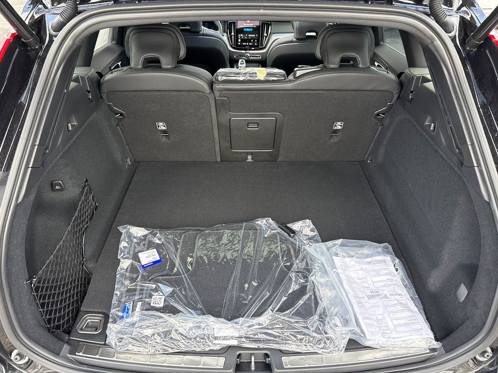 2026 Volvo XC60 Plug-In Hybrid T8 Ultra Black Edition