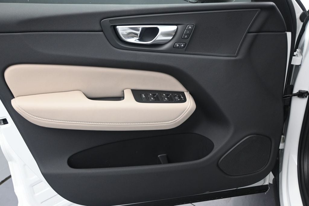 2026 Volvo XC60 Plug-In Hybrid T8 Core