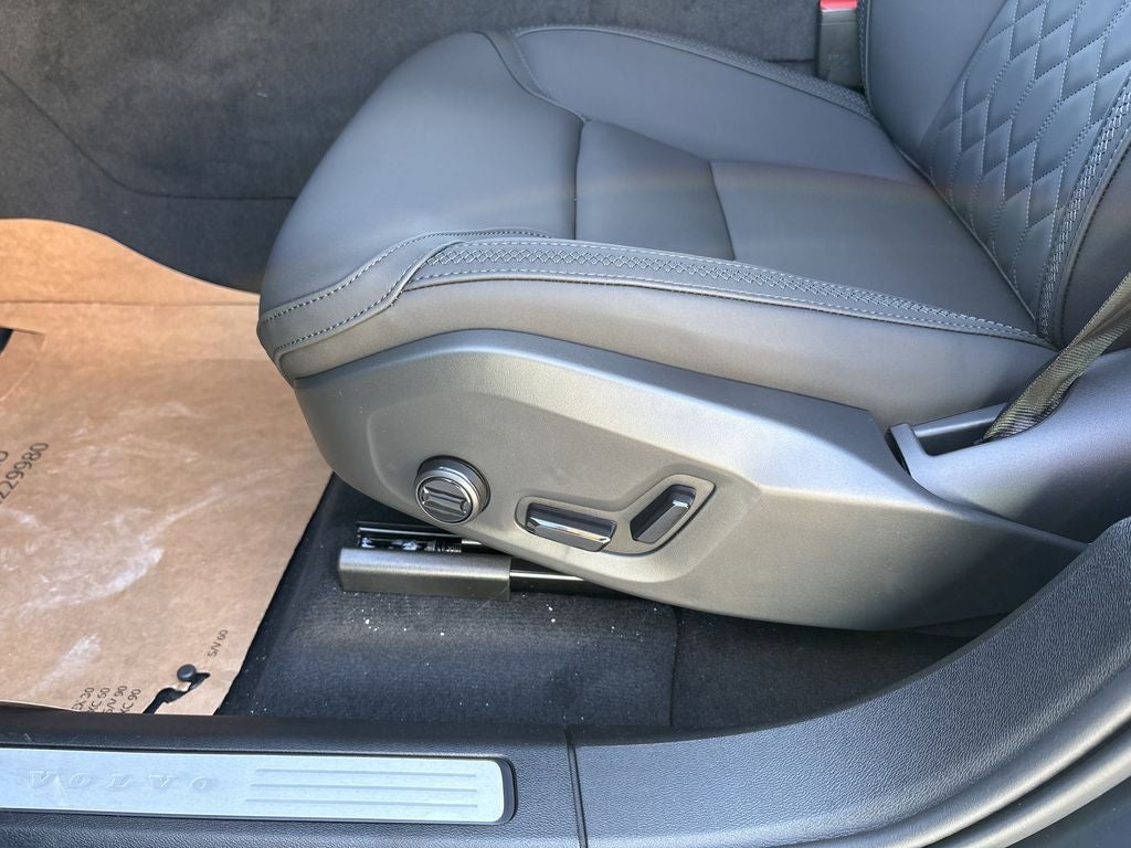 2026 Volvo XC60 Plug-In Hybrid T8 Core