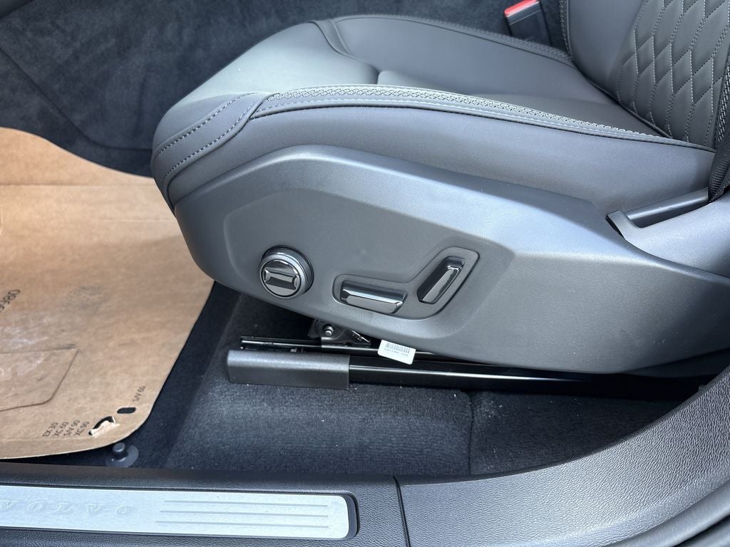 2026 Volvo XC60 Plug-In Hybrid T8 Core