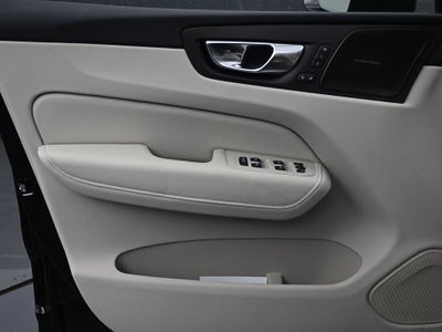 2025 Volvo XC60 Plug-In Hybrid T8 Ultra