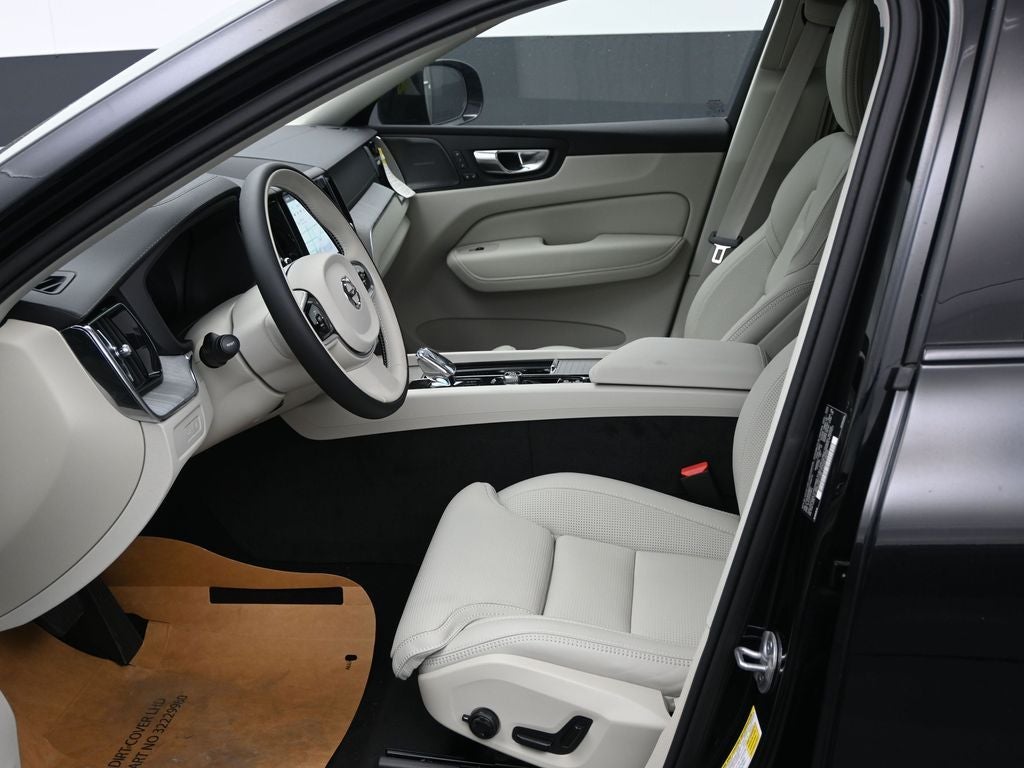 2025 Volvo XC60 Plug-In Hybrid T8 Ultra