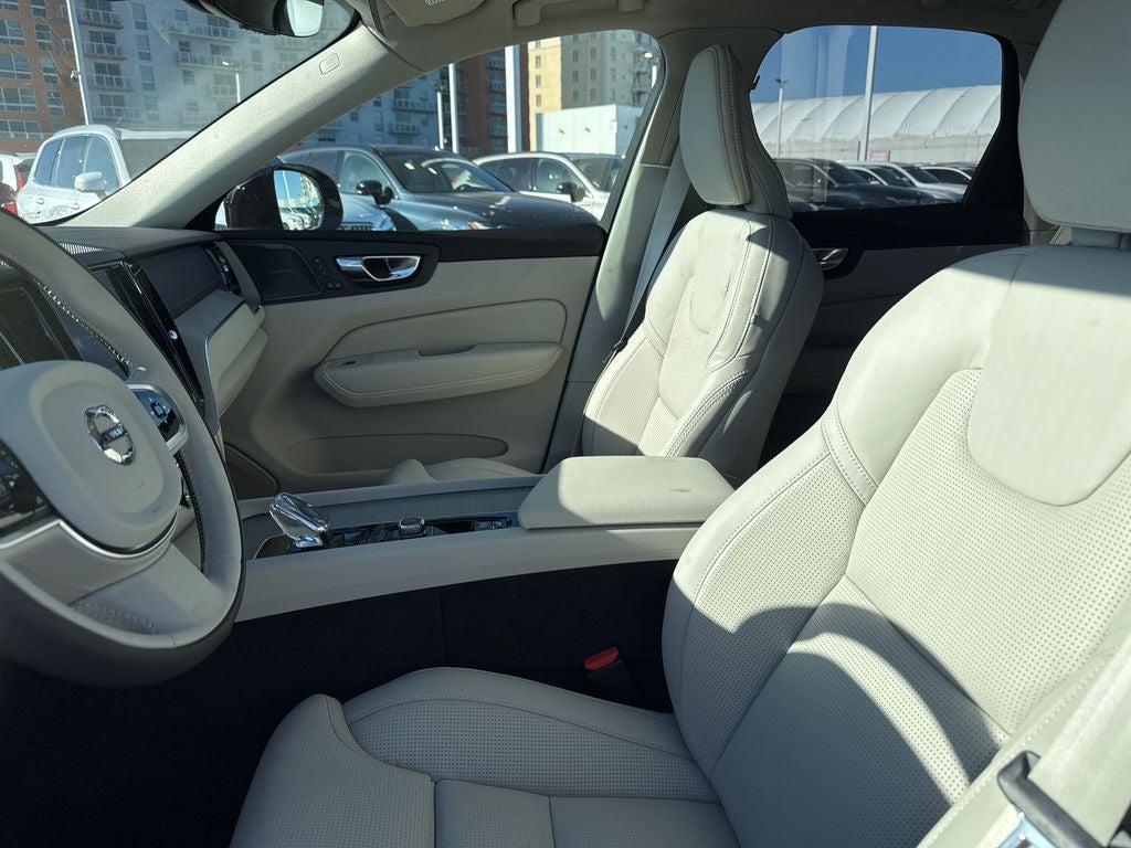2025 Volvo XC60 Plug-In Hybrid T8 Ultra