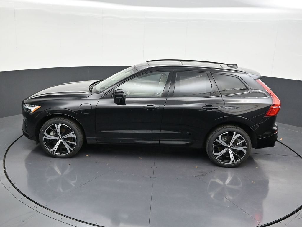 2025 Volvo XC60 Plug-In Hybrid T8 Ultra