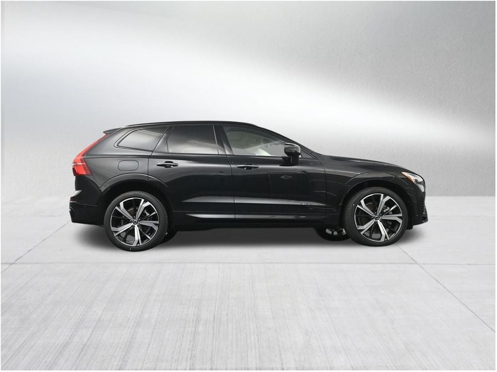 2025 Volvo XC60 Plug-In Hybrid T8 Ultra