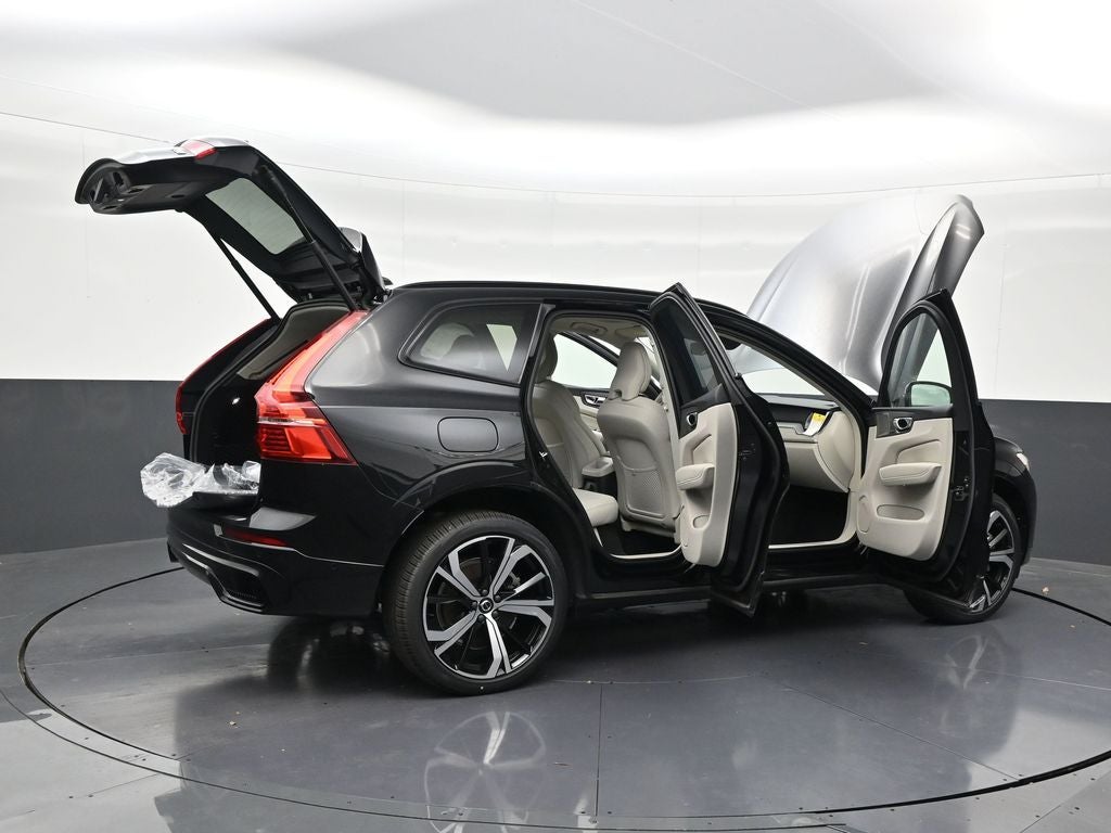 2025 Volvo XC60 Plug-In Hybrid T8 Ultra