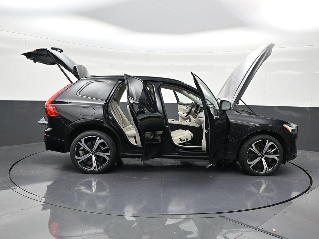 2025 Volvo XC60 Plug-In Hybrid T8 Ultra