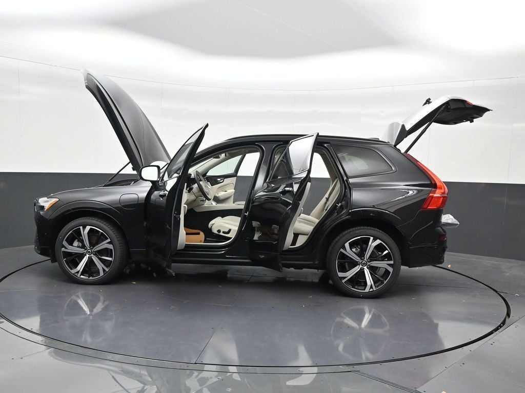 2025 Volvo XC60 Plug-In Hybrid T8 Ultra