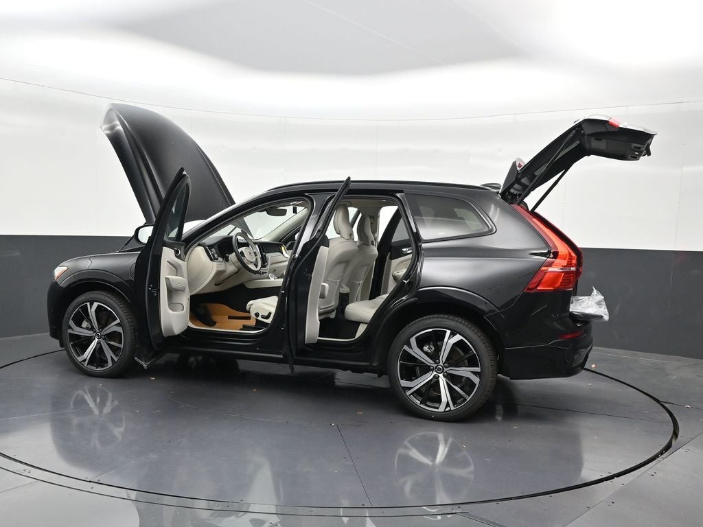 2025 Volvo XC60 Plug-In Hybrid T8 Ultra