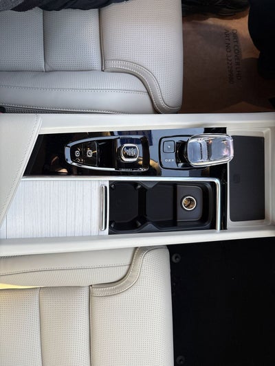 2026 Volvo XC60 Plug-In Hybrid T8 Ultra