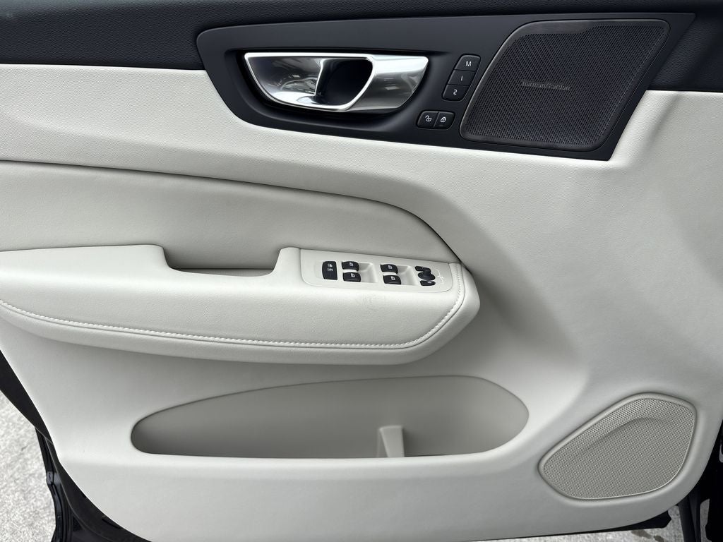 2026 Volvo XC60 Plug-In Hybrid T8 Ultra