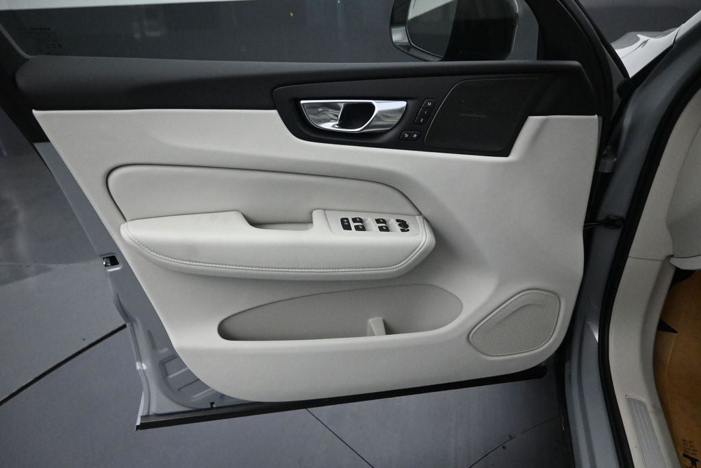 2026 Volvo XC60 Plug-In Hybrid T8 Ultra