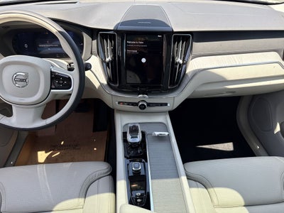 2025 Volvo XC60 Plug-In Hybrid T8 Ultra