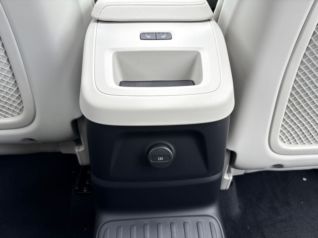 2026 Volvo XC60 Plug-In Hybrid T8 Ultra