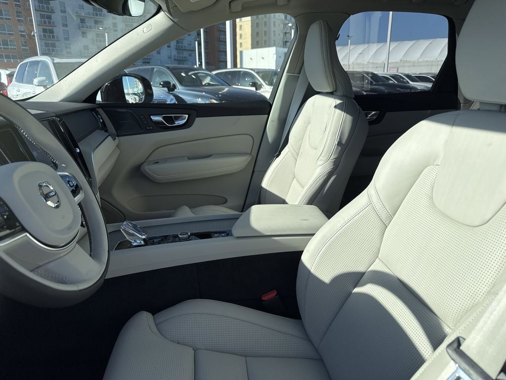 2025 Volvo XC60 Plug-In Hybrid T8 Ultra