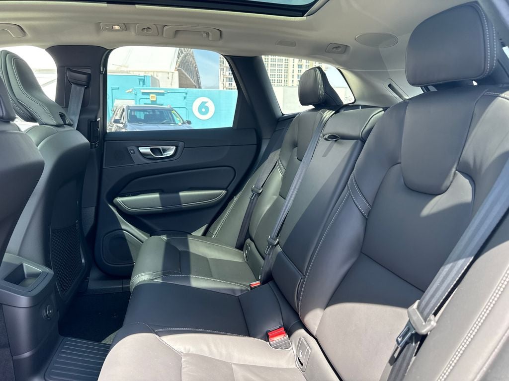 2025 Volvo XC60 Plug-In Hybrid T8 Ultra