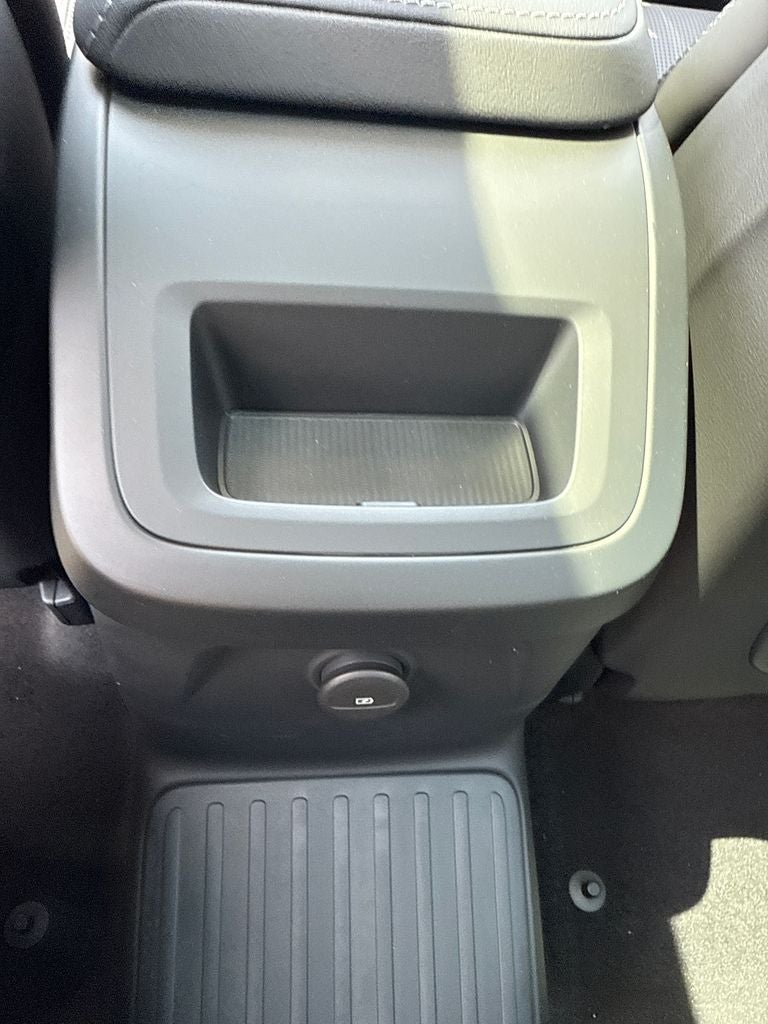 2025 Volvo XC60 Plug-In Hybrid T8 Ultra