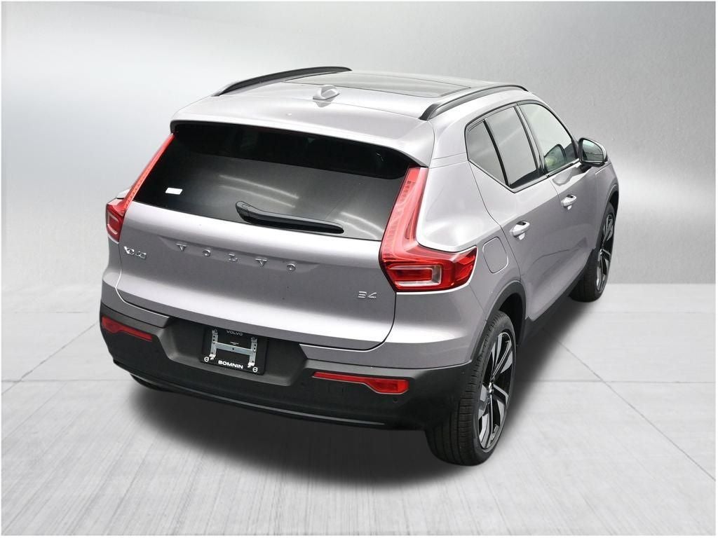 2026 Volvo XC40 B4 Plus