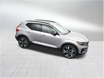2026 Volvo XC40 B4 Plus