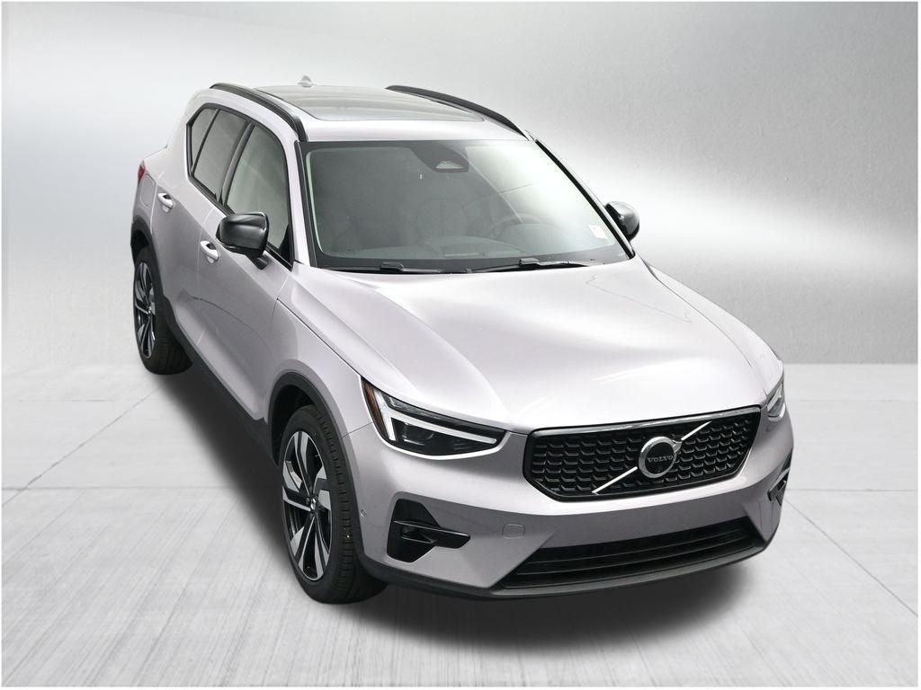 2026 Volvo XC40 B4 Plus